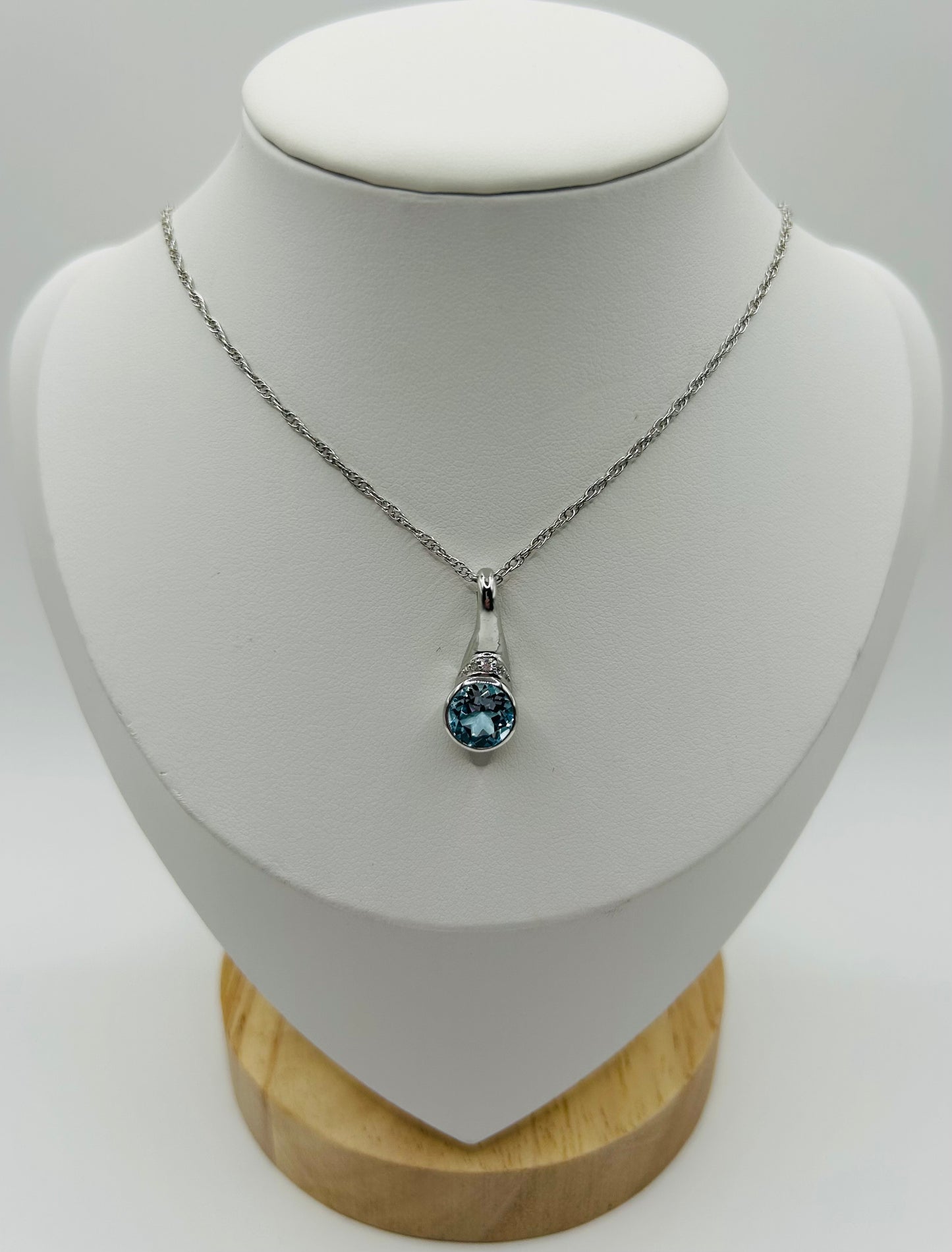 Round Blue Topaz Necklace