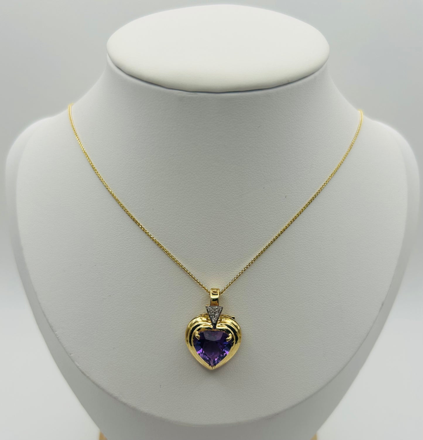 Amethyst and Diamond Heart Pendant (.06pts t.w.) in 14K Yellow Gold
