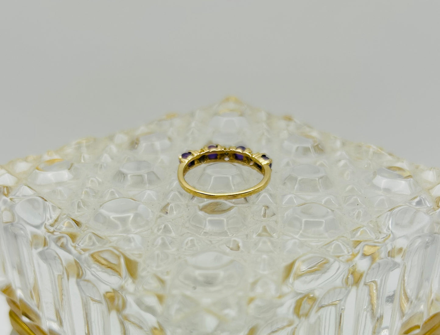 Amethyst & Diamond Band (.03pts (t.w.) in 10K Yellow Gold