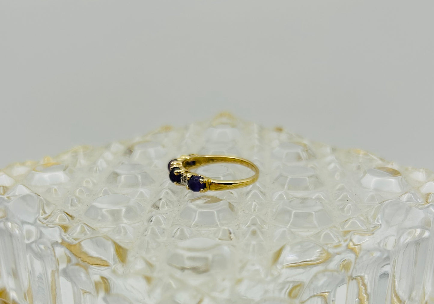 Amethyst & Diamond Band (.03pts (t.w.) in 10K Yellow Gold