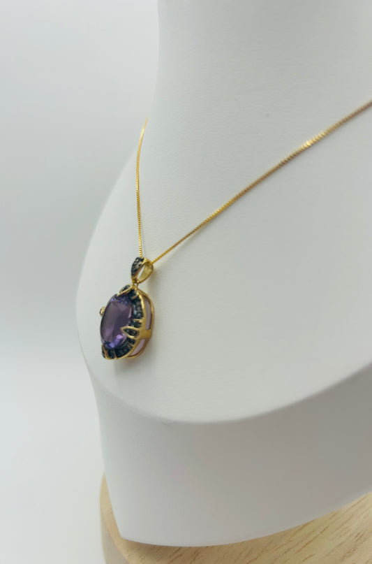 Antique Amethyst & Diamond Pendant (.25pts t.w.) in 10K Yellow Gold