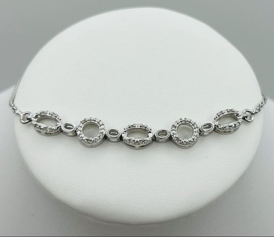 Diamond Circle Bolo Bracelet (.10pts t.w.) in Sterling Silver
