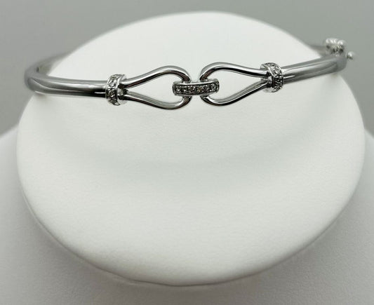 Diamond Bangle (.06pts t.w.) in Sterling Silver