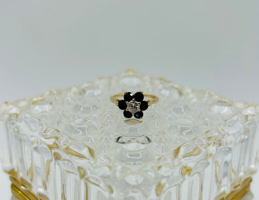 Onyx & Diamond Flower Ring (1 carat) in 14K Yellow Gold