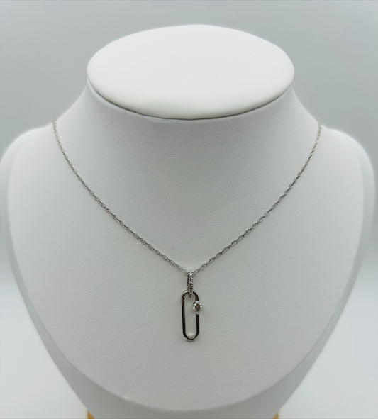 Paperclip Pendant (.13pts t.w.) in Sterling Silver