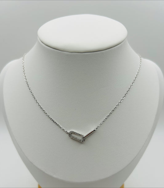 Interlocking Paperclip Pendant (.10pts t.w.) in Sterling Silver